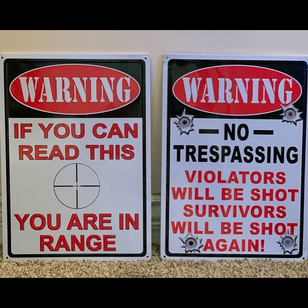 “River Edge” Metal Signs Indoor/Outdoor       NWT